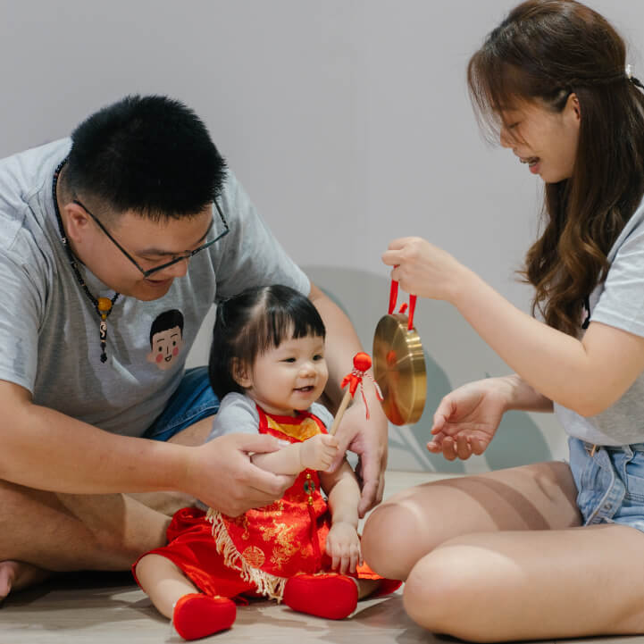 嬰兒抓周照片