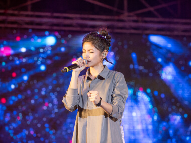 李千那